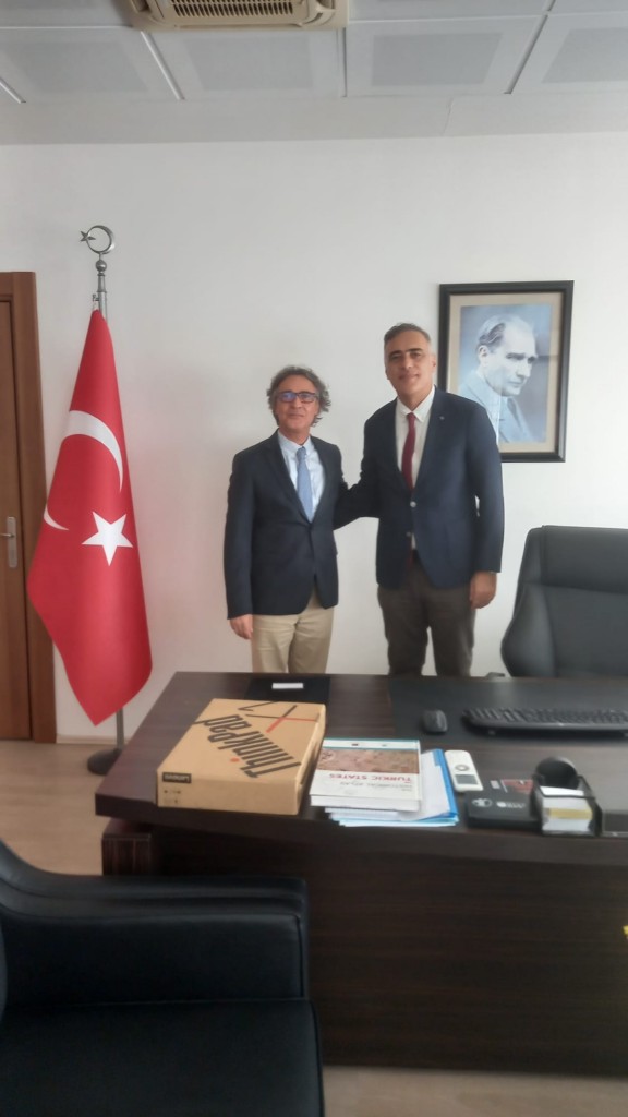 Rekt&ouml;r Yardımcısı Prof. Dr. Ahmet Hakan &Ouml;zt&uuml;rk Hocamızı misafir ettik detayı için tıklayınız